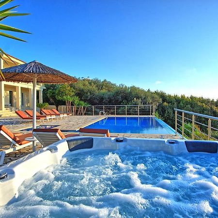 Beachfront Villa Seasun By Posarellivillas Agios Spyridon  외부 사진