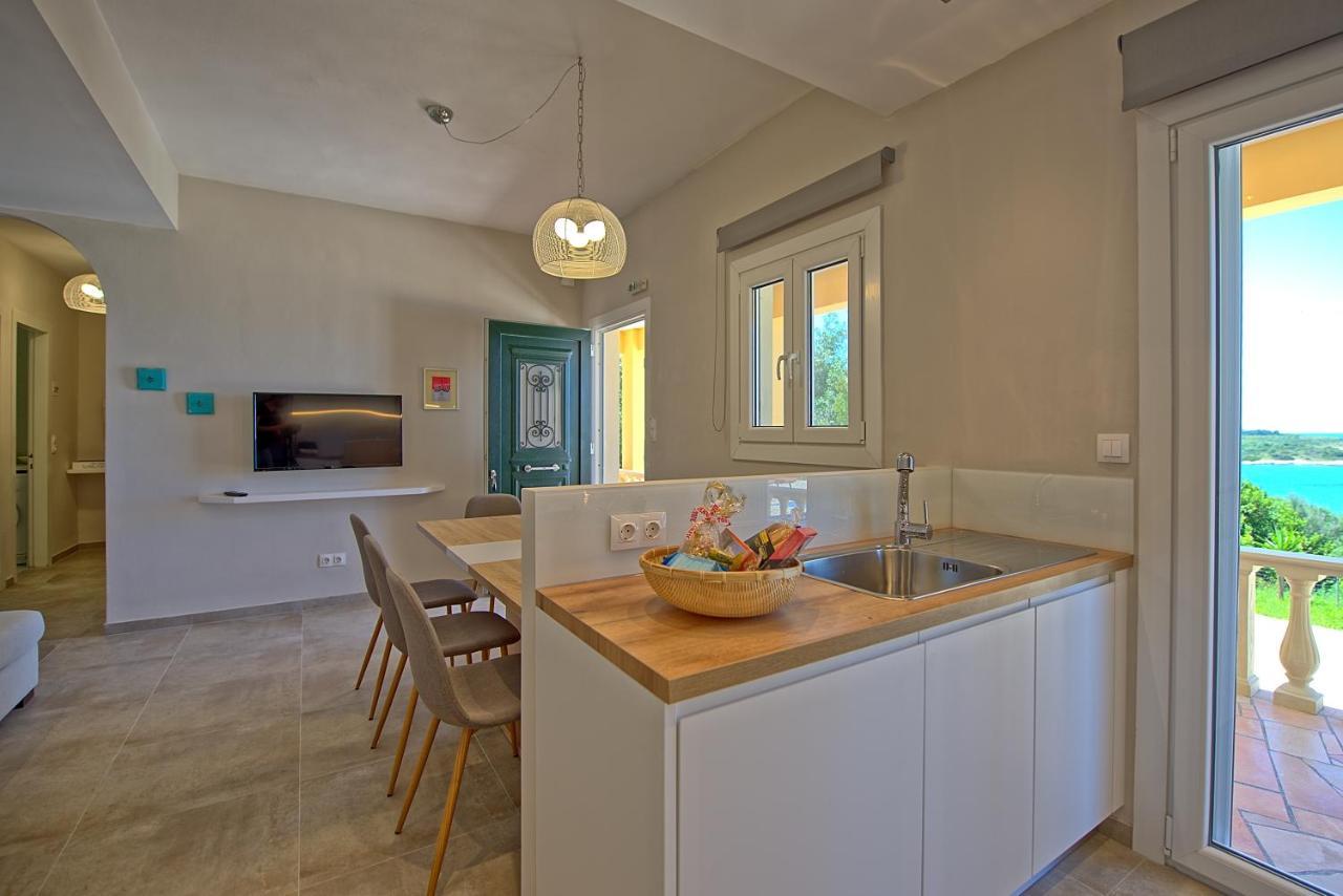 Beachfront Villa Seasun By Posarellivillas Agios Spyridon  외부 사진