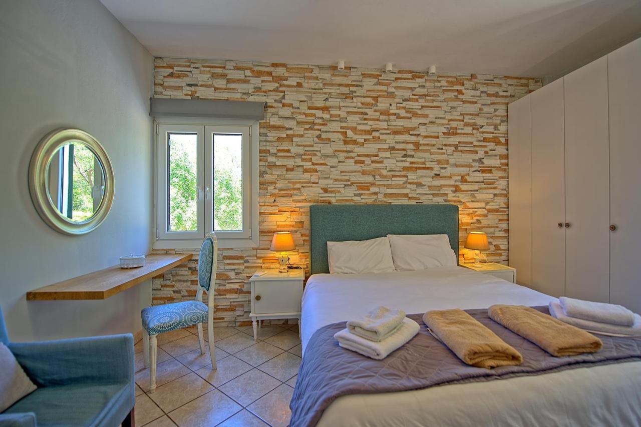 Beachfront Villa Seasun By Posarellivillas Agios Spyridon  외부 사진