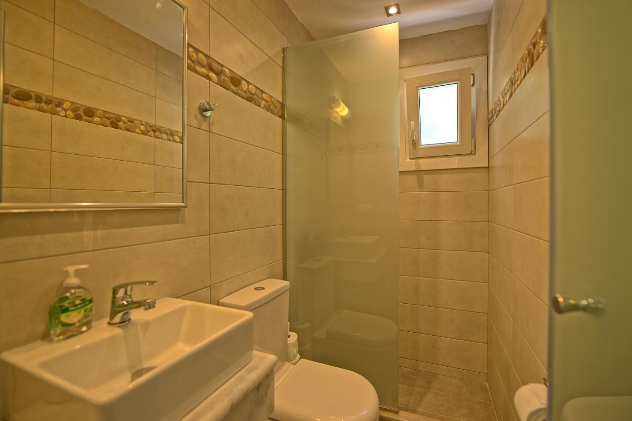 Beachfront Villa Seasun By Posarellivillas Agios Spyridon  외부 사진