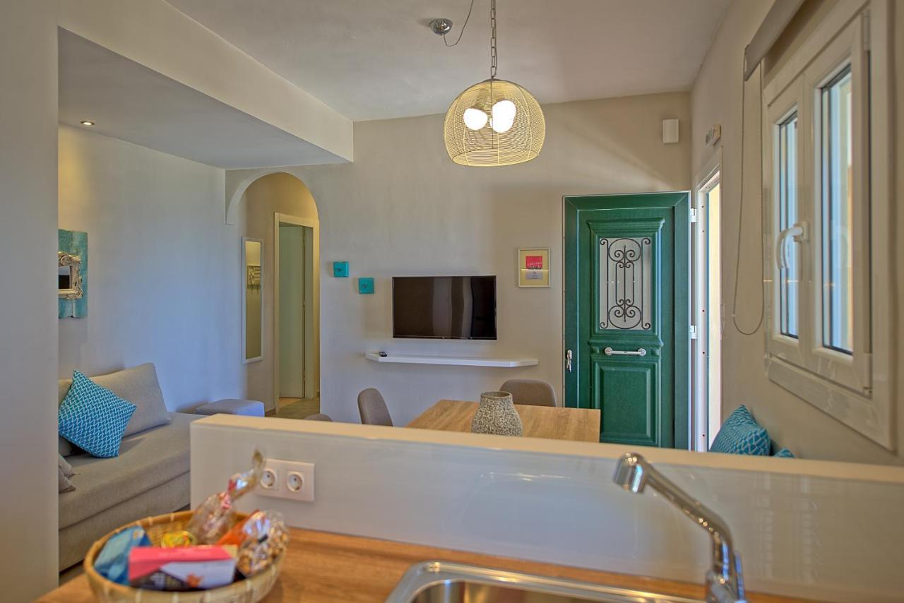 Beachfront Villa Seasun By Posarellivillas Agios Spyridon  외부 사진