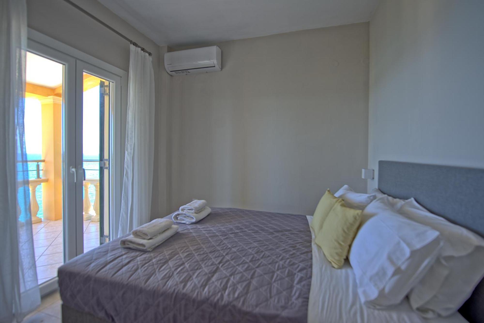Beachfront Villa Seasun By Posarellivillas Agios Spyridon  외부 사진