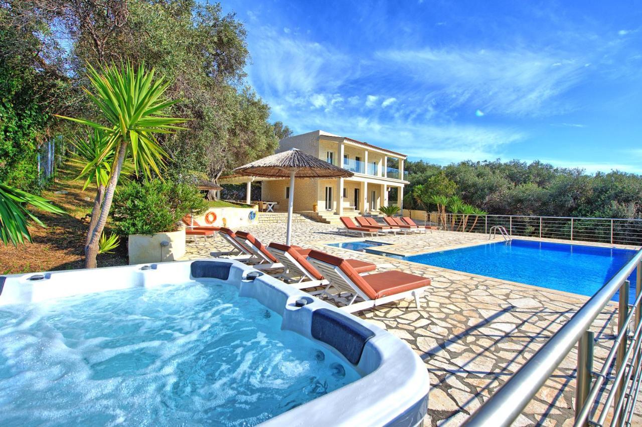 Beachfront Villa Seasun By Posarellivillas Agios Spyridon  외부 사진