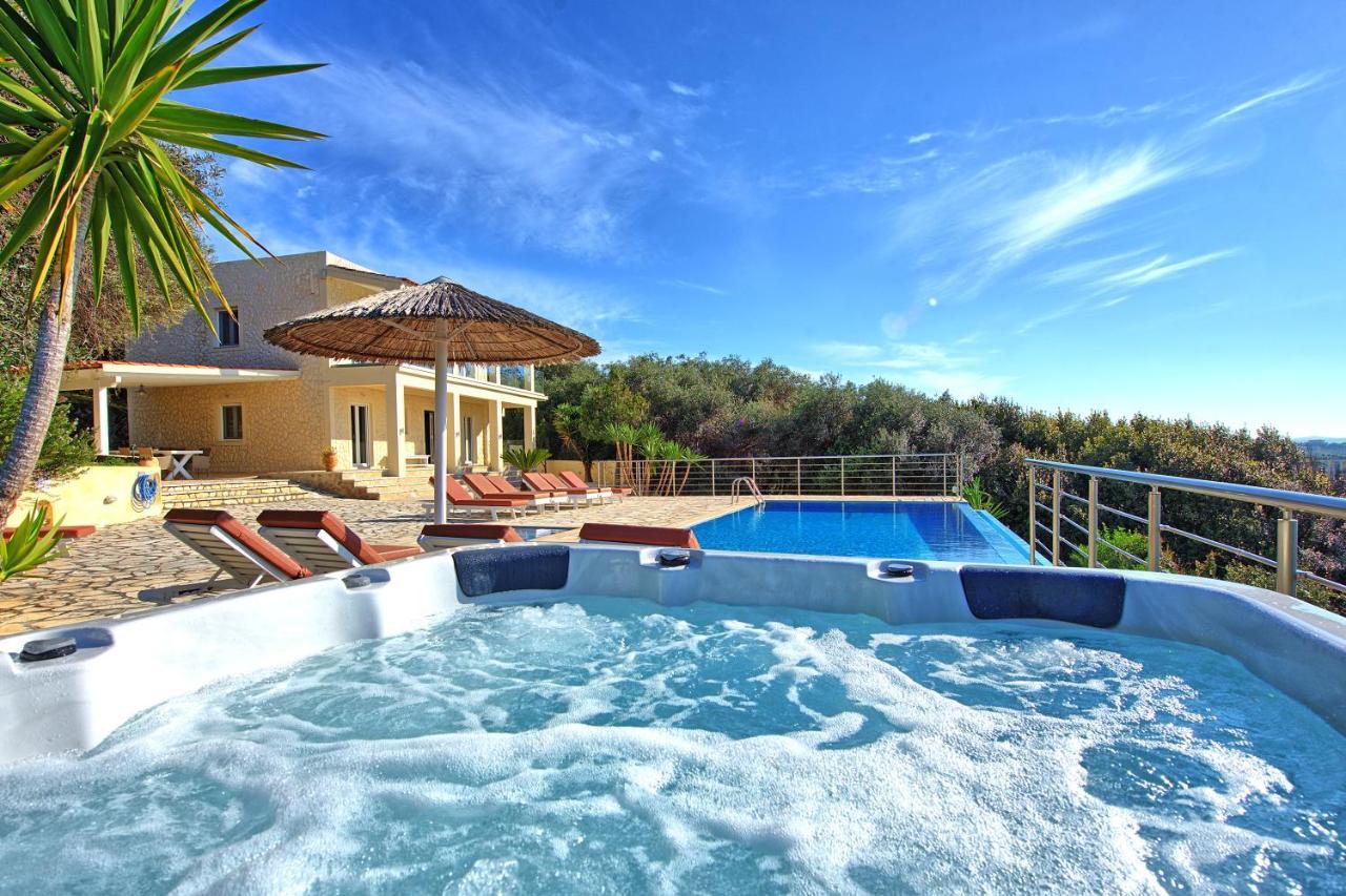 Beachfront Villa Seasun By Posarellivillas Agios Spyridon  외부 사진