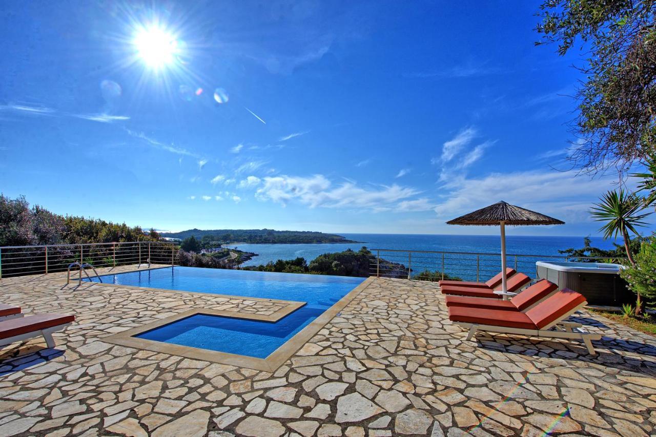 Beachfront Villa Seasun By Posarellivillas Agios Spyridon  외부 사진