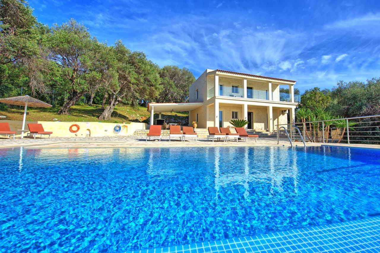 Beachfront Villa Seasun By Posarellivillas Agios Spyridon  외부 사진