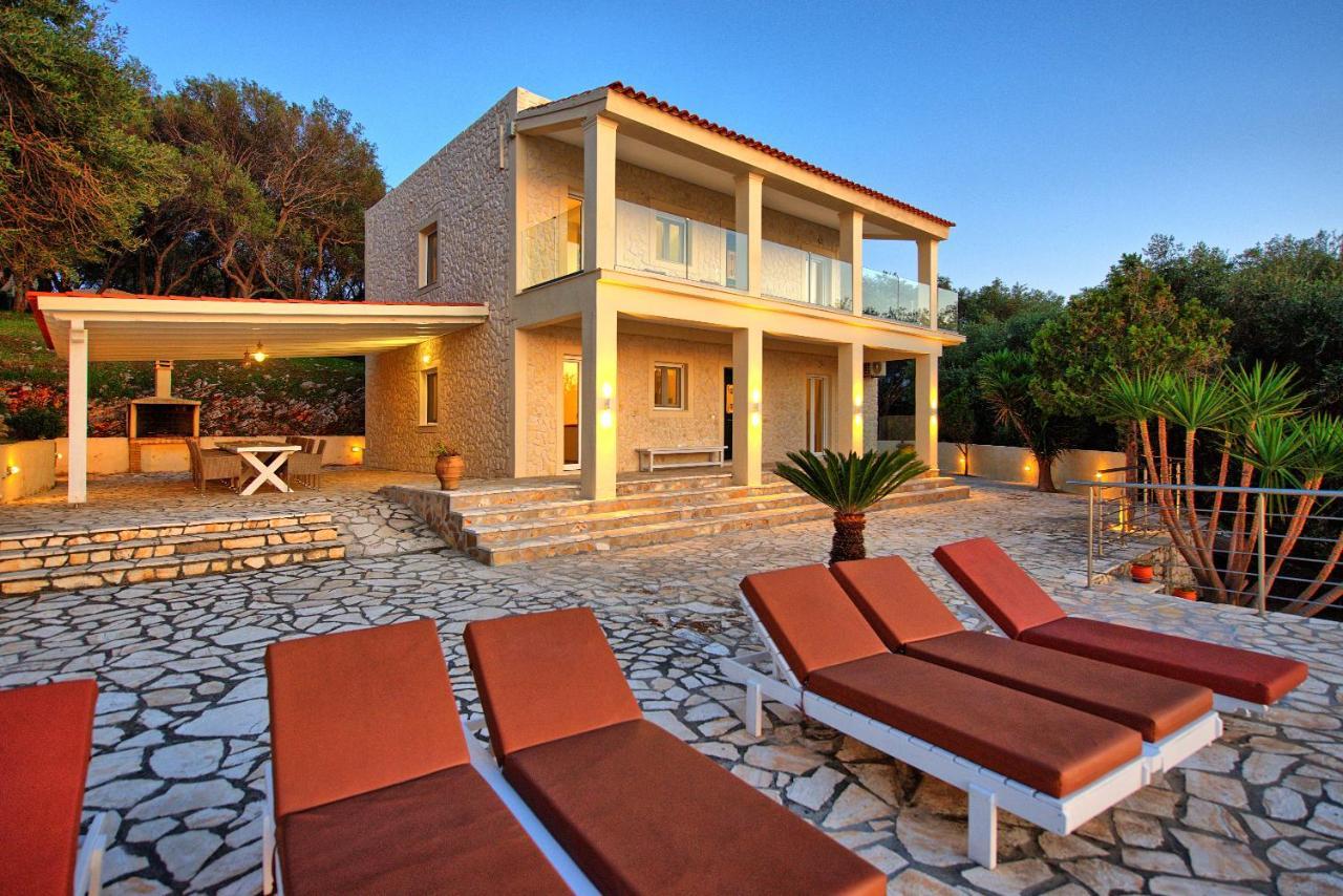 Beachfront Villa Seasun By Posarellivillas Agios Spyridon  외부 사진