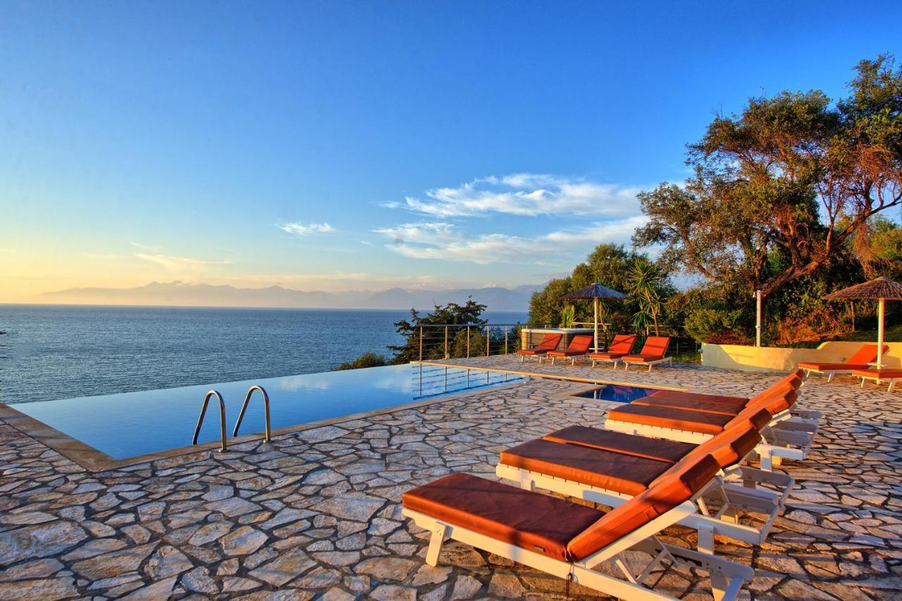 Beachfront Villa Seasun By Posarellivillas Agios Spyridon  외부 사진