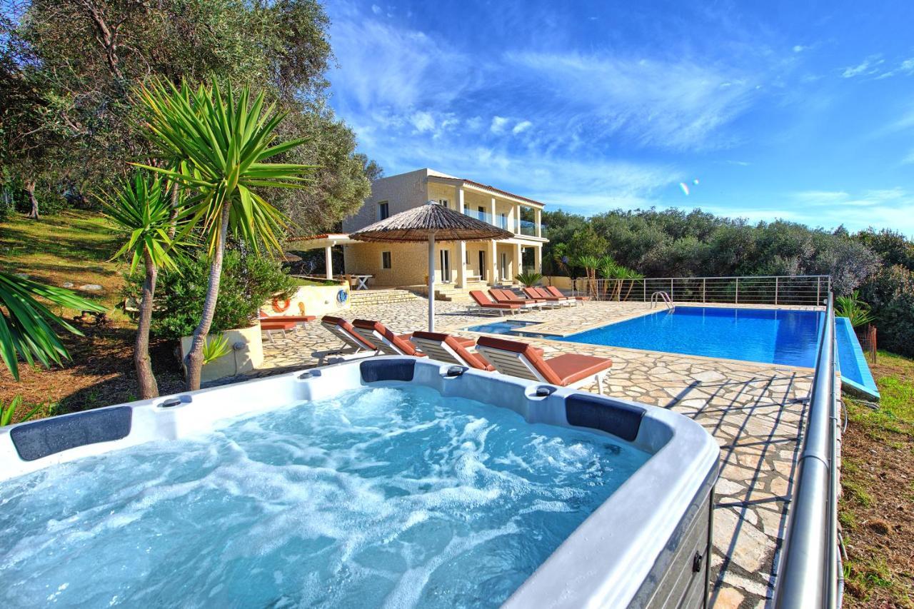 Beachfront Villa Seasun By Posarellivillas Agios Spyridon  외부 사진