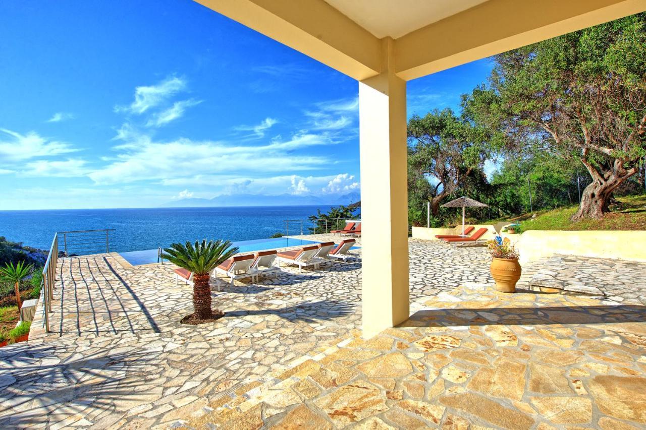 Beachfront Villa Seasun By Posarellivillas Agios Spyridon  외부 사진
